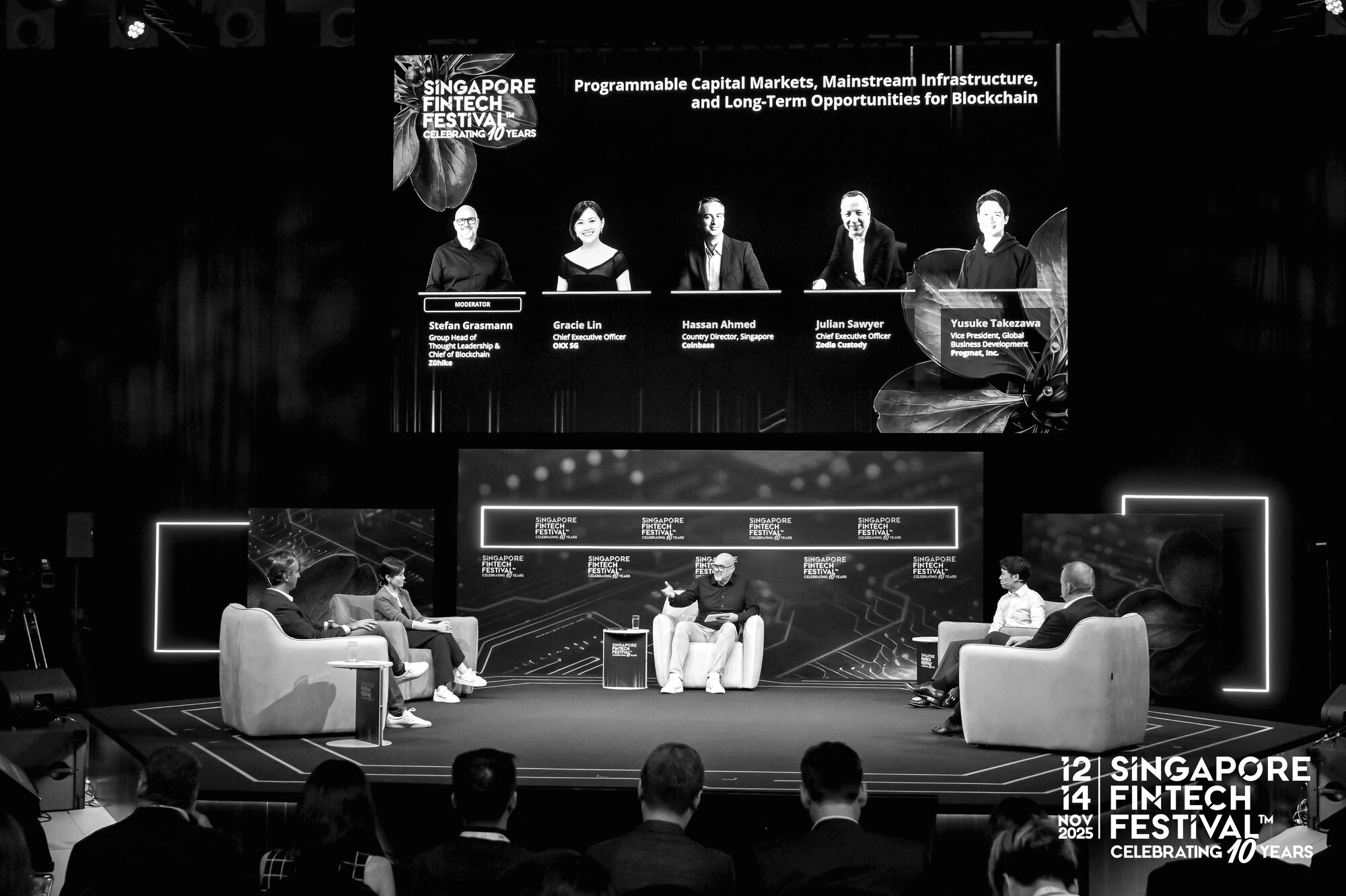 Stefan Grasmann moderating a panel at the Singapore Fintech Festival